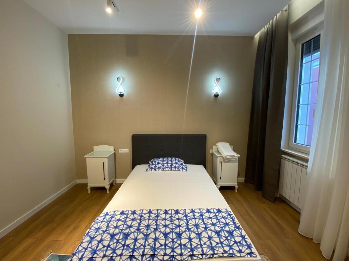 Academy Of Art Apartment *